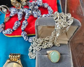 Jade cabochon huge in 14kt setting 