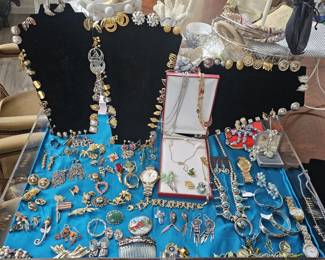 Lots of vintage and signed jewelry 