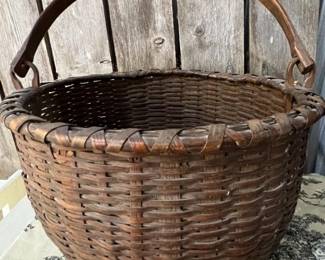 111 Late1800sLegacySwingHandledBasket