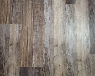 17 TASCaltonMoorVinylFlooringThreeCases300Value