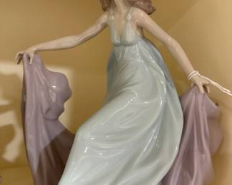 Lladro “May Dance”