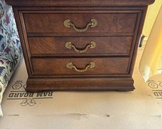 Henredon Charles X Collection Burled Nightstand/End Table