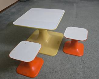 childrens table chairs