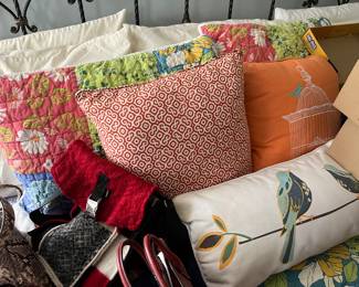 Many fun throw pillows.