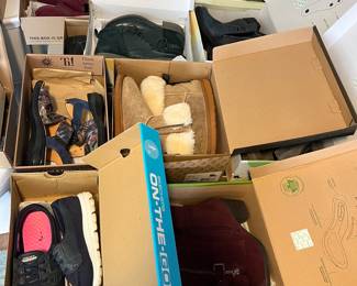 Approximately 75-100 pairs of women’s shoes, most U.S. size 7.5-8.0. Brands include Clarks, Ryland, Earth Origins, Skechers, Vionic, Miz Mooz, Duckfeet, and others.