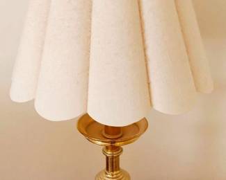 168 Lamp - 25" Tall You are buying a used as-is electric/electronic item. We do not guarantee all components are present, and if it is not expressly stated, it is untested.