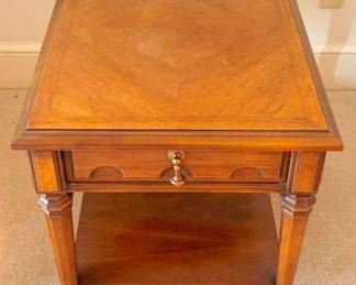 24 Drexel One-Drawer End Table - 26" x 20" x 22"