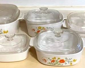 245 Corning Ware Casserole Dishes w/ lids 5 pieces