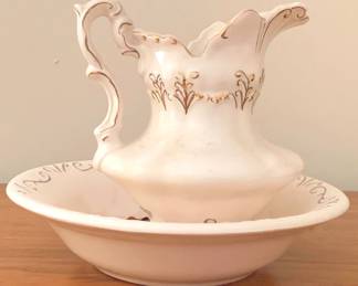 160 Pitcher & Bowl - 9" x 9"