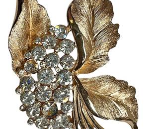 Striking Trifari Gold Toned Rhinestone