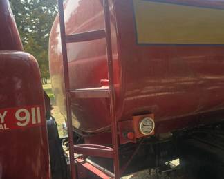 1985 Ford 8000 Diesel Pumper Truck; 2500 Gallon tank; 2-50gallon fuel tanks; Mileage 50,098