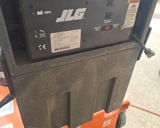 JLG Electric personal mobil lift