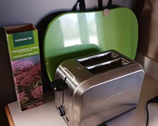 Kitchen toaster