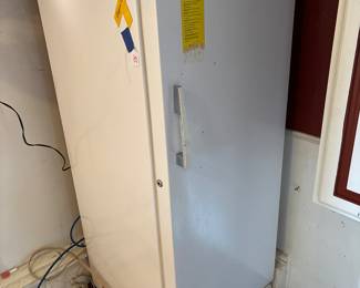 Magic chef freezer