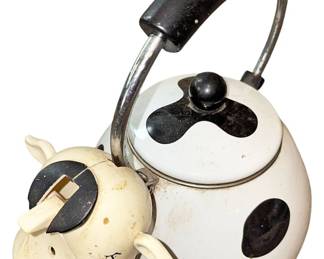 Kamenstein Cow Whistling Tea Kettle