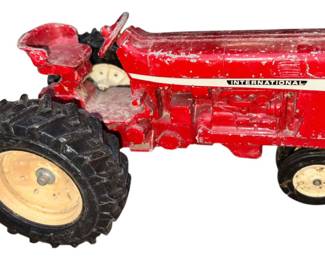 ERTL Intl Harvester Red Die Cast Tractor