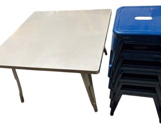 Metal Table 5 Blue Stools