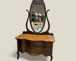 Antique Tiger Oak 3 Drawer Dresser W Serpentine Style Front