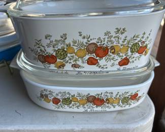 11 Corning ware casseroles