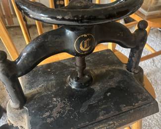 Pridmore Automatic Screw Press Cast Iron Book Bress