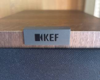 Pair of KEF Q150 Black Bookshelf Speakers – Model SP3958BA