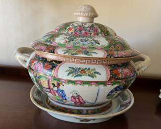Chinese Famille Rose Lidded Tureen and Plate