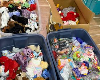 Beanie Babies & Happy Meal Plush Toys 
Basement 