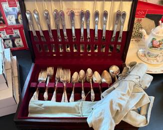 Flatware 
