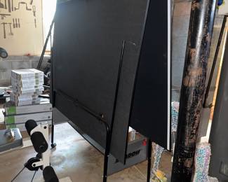 Pingpong Table Basement 