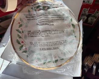 Lenox Plates Boxes of 4 Each 
2 Boxes of Dinner Plates 
2 Boxes of Salad Plates 