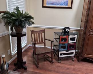 Plant stand Rocker