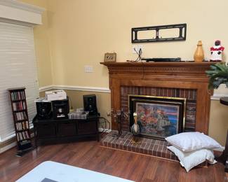 Media Storage and Bench