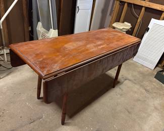 DROP LEAF TABLE