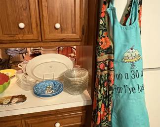 APRONS