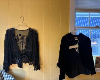 LADIES CLOTHING