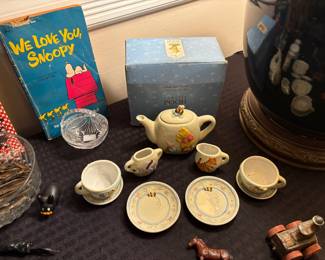 MINI WINNIE THE POOH TEA SET