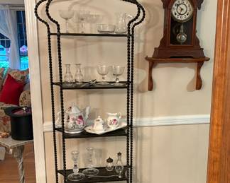 ETAGERE