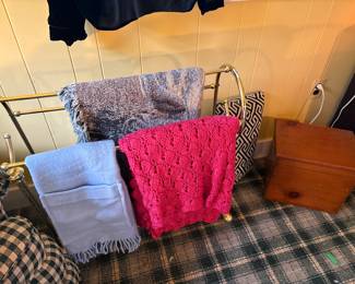 BLANKET RACK