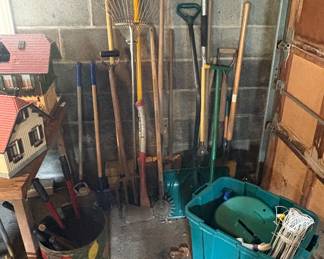 GARDEN TOOLS