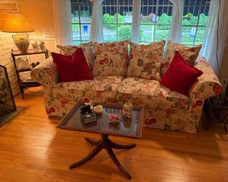 FULL SIZE SOFA & VINTAGE COFFEE TABLE
