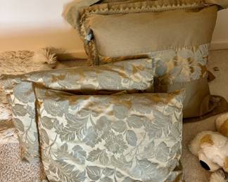 Decorative bed pillows