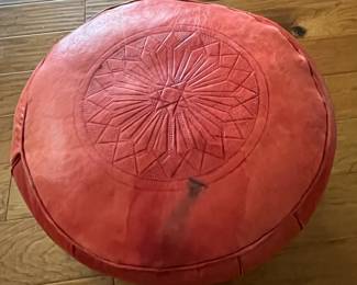 Leather pouf