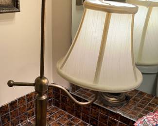 Another nice vintage brass lamp