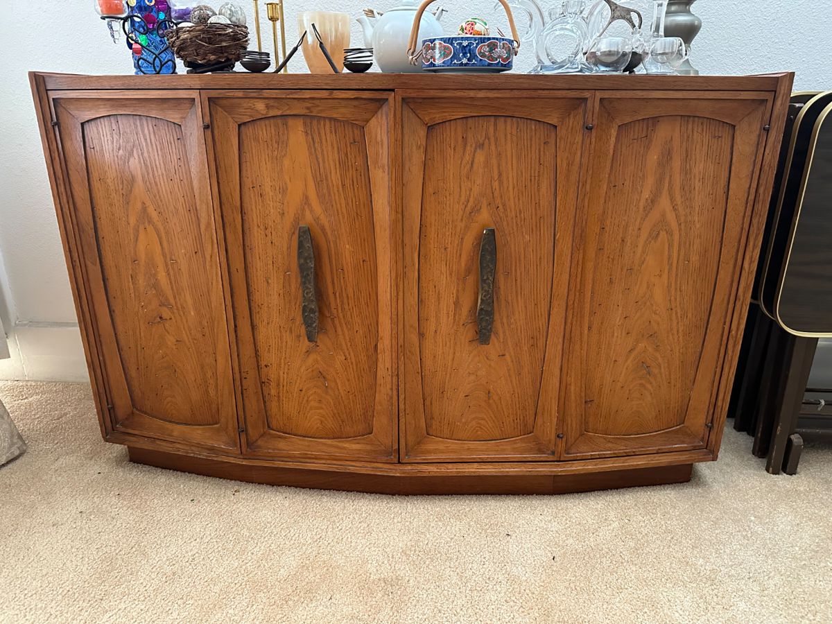 Mid C bar nice small footprint measures 48 wide x 17 deep x 30 high
