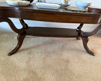 Coffee table nice under shelf you cannot see from the top, elegant detail and super practical