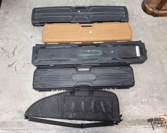 2660  4 Hard Rifle Hases  1 Soft Rifle Case 