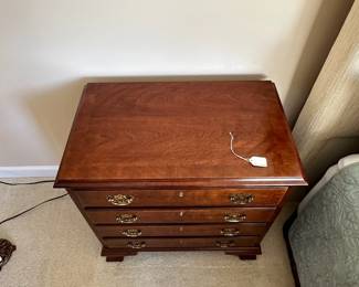 C16 - $150. Single Henredon Nightstand. Measures 28" wide x 17" deep x 28" tall. 