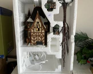 C80 - $10. Dickens Village House. 