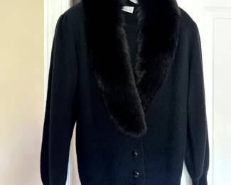 C68 - $40. Designs by Rachelle size Medium Sweater. Lambswool & Angora Sweater with Fox Fur Collar. 