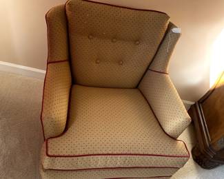 C3 - $125. Beautifully Upholstered Chair. No tag. Great Size! Measures 29" wide x 30" deep x 31" tall. Floor to Seat is 19". 